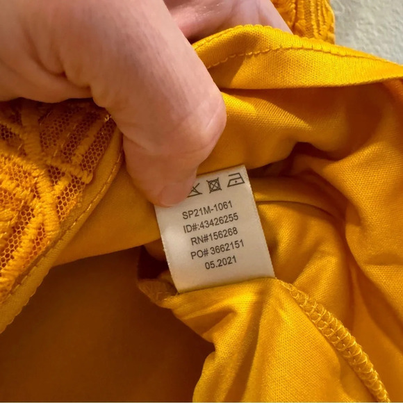 Calligraphie Yelow Goldenrod Lace Sleeveless Ruffle Sleeve Top High Neck Sz XL - Picture 8 of 10